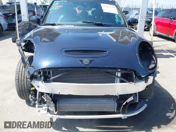 ✅ 2024 MINI Hardtop 4 Door Cooper S • VIN: WMW53DK01R2U70182 • Lot: 42433339. Wystawiony na IAAI z przebiegiem 11 366 mil. Bezpłatny archiwum sprzedaży aukcyjnych z USA i szczegółowy raport historii pojazdu na DreamBid. Zdjęcie 6.