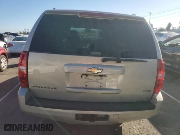 ✅ 2007 Chevrolet Suburban LT • VIN: 3GNFC16077G315275 • Lot: 90644885. Wystawiony na Copart z przebiegiem 211 773 mil. Bezpłatny archiwum sprzedaży aukcyjnych z USA i szczegółowy raport historii pojazdu na DreamBid. Zdjęcie 6.