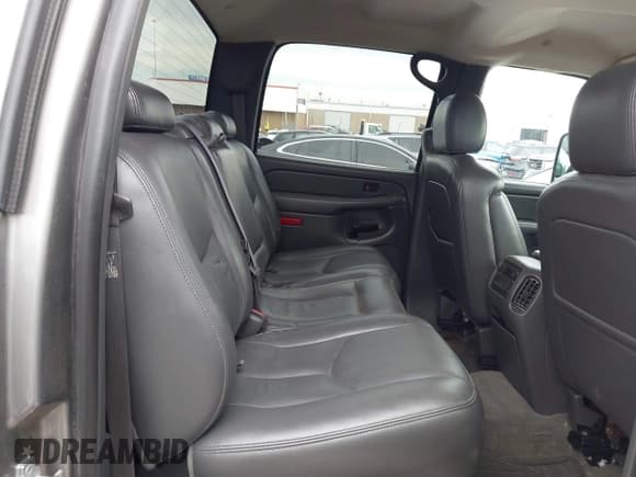 ✅ 2006 Chevrolet Silverado 1500 LT1 • VIN: 2GCEC13T661221690 • Лот: 42631754. Опубликован ранее на IAAI с пробегом 140 260 миль. Бесплатный доступ к архиву аукционных продаж из США и подробный отчёт об истории автомобиля на DreamBid. Изображение 8.