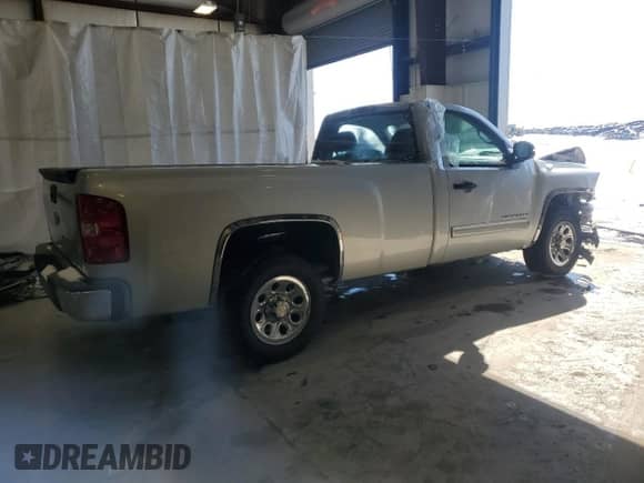 2013 Chevrolet Silverado 1500 LT with VIN 1GCNCSEA9DZ355650, listed as a Copart auction lot 45947255 with 75,568 mi miles and Salvage title. Bid and sale history available at DreamBid. Image 3.