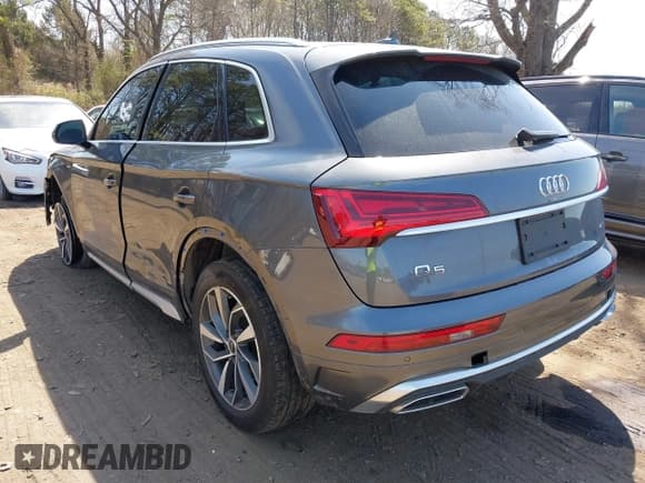 ✅ 2024 Audi Q5 S line Premium • VIN: WA1GAAFY8R2072137 • Лот: 41993895. Опубликован ранее на IAAI с пробегом 28 437 миль. Бесплатный доступ к архиву аукционных продаж из США и подробный отчёт об истории автомобиля на DreamBid. Изображение 3.