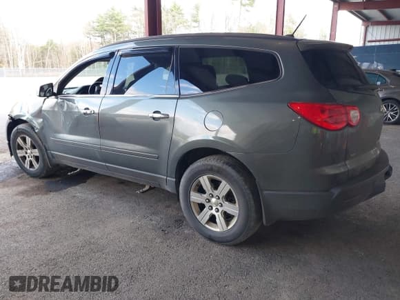 ✅ 2011 Chevrolet Traverse 1LT • VIN: 1GNKVGED7BJ234400 • Lot: 43603651. Wystawiony na IAAI z przebiegiem 290 020 mil. Bezpłatny archiwum sprzedaży aukcyjnych z USA i szczegółowy raport historii pojazdu na DreamBid. Zdjęcie 3.