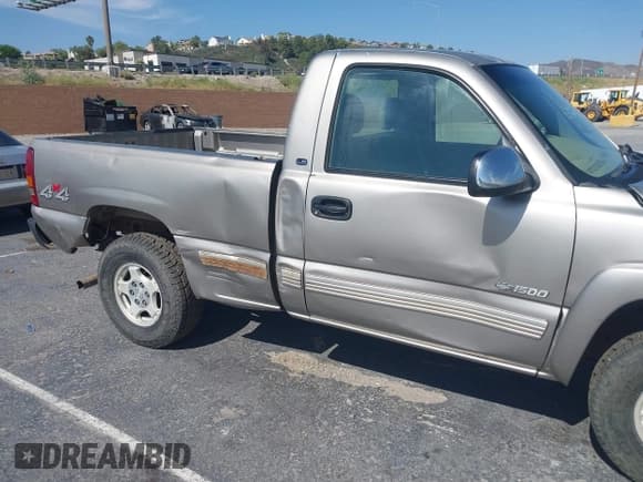 ✅ 2000 Chevrolet Silverado 1500 • VIN: 1GCEK14W8YZ370561 • Lot: 42443955. Listed on IAAI with 106,903 mi. Free auction sales archive from the USA and detailed vehicle history report at DreamBid. Image 12.