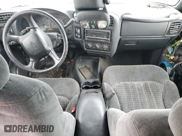 ✅ 1999 Chevrolet Blazer Trailblazer • VIN: 1GNDT13W9X2238417 • Lot: 80087223. Wystawiony na Copart z przebiegiem Nie podano. Bezpłatny archiwum sprzedaży aukcyjnych z USA i szczegółowy raport historii pojazdu na DreamBid. Zdjęcie 8.