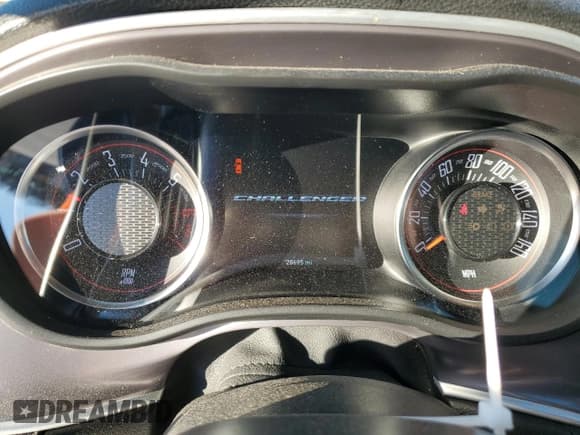 ✅ 2020 Dodge Challenger R/T • VIN: 2C3CDZBT7LH219040 • Lot: 43080284. Wystawiony na Copart z przebiegiem 28 695 mil. Bezpłatny archiwum sprzedaży aukcyjnych z USA i szczegółowy raport historii pojazdu na DreamBid. Zdjęcie 9.