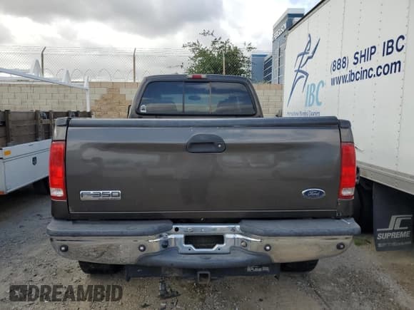 ✅ 2005 Ford F-350 XL • VIN: 1FTWW31P95EB23280 • Lot: 50005925. Listed on Copart with 198,416 mi. Free auction sales archive from the USA and detailed vehicle history report at DreamBid. Image 6.