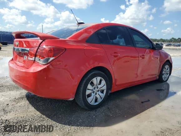 ✅ 2015 Chevrolet Cruze LS • VIN: 1G1PA5SH9F7185749 • Lot: 83869125. Listed on Copart with 139,634 mi. Free auction sales archive from the USA and detailed vehicle history report at DreamBid. Image 3.