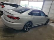 ✅ 2020 Volkswagen Passat R-Line • VIN: 1VWMA7A30LC005537 • Lot: 71836265. Wystawiony na Copart z przebiegiem 109 302 mil. Bezpłatny archiwum sprzedaży aukcyjnych z USA i szczegółowy raport historii pojazdu na DreamBid. Zdjęcie 3.