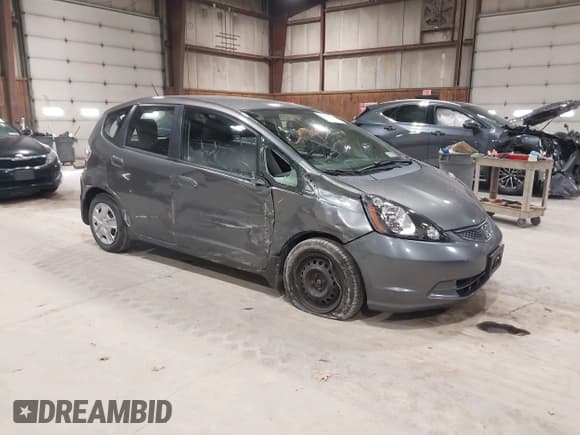 ✅ 2013 Honda Fit • VIN: JHMGE8G35DC050426 • Лот: 43607231. Опубликован ранее на IAAI с пробегом 149 272 миль. Бесплатный доступ к архиву аукционных продаж из США и подробный отчёт об истории автомобиля на DreamBid. Изображение 1.
