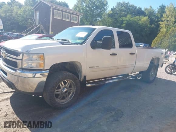 ✅ 2011 Chevrolet Silverado 2500HD LT • VIN: 1GC1KXC88BF236436 • Lot: 43161950. Wystawiony na IAAI z przebiegiem 255 184 mil. Bezpłatny archiwum sprzedaży aukcyjnych z USA i szczegółowy raport historii pojazdu na DreamBid. Zdjęcie 14.
