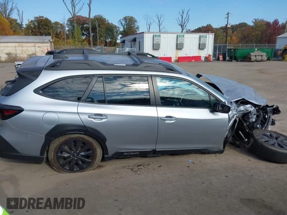 ✅ 2024 Subaru Outback Onyx XT • VIN: 4S4BTGLD4R3149106 • Lot: 43537471. Wystawiony na IAAI z przebiegiem 21 129 mil. Bezpłatny archiwum sprzedaży aukcyjnych z USA i szczegółowy raport historii pojazdu na DreamBid. Zdjęcie 13.