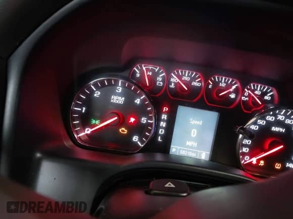 2018 Chevrolet Silverado 1500 Custom z VIN 3GCUKPEC4JG156711, wystawiony jako IAAI lot #43331690 z przebiegiem 68 216 mil mil oraz . Historia ofert i sprzedaży dostępna na DreamBid. Obrazek 7.