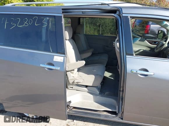 ✅ 2017 Nissan Quest SV • VIN: JN8AE2KP1H9165420 • Лот: 43280231. Опубликован ранее на IAAI с пробегом 230 827 миль. Бесплатный доступ к архиву аукционных продаж из США и подробный отчёт об истории автомобиля на DreamBid. Изображение 8.