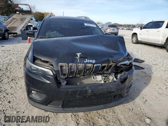 ✅ 2019 Jeep Cherokee Latitude • VIN: 1C4PJLCB7KD466112 • Lot: 92001515. Wystawiony na Copart z przebiegiem 79 699 mil. Bezpłatny archiwum sprzedaży aukcyjnych z USA i szczegółowy raport historii pojazdu na DreamBid. Zdjęcie 5.