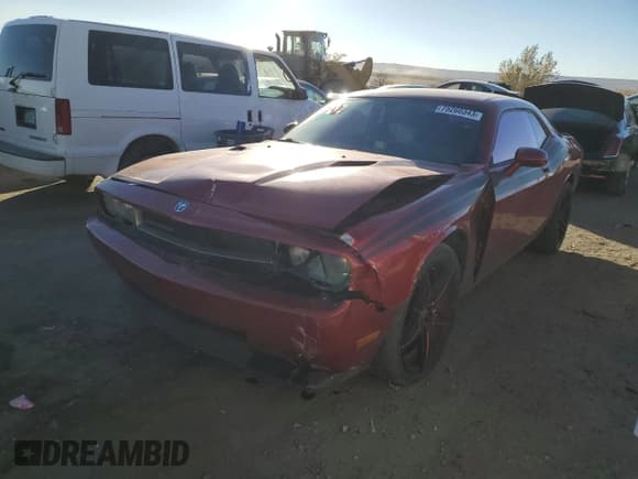 ✅ 2009 Dodge Challenger SE • VIN: 2B3LJ44V29H560670 • Lot: 75260343. Wystawiony na Copart z przebiegiem Nie podano. Bezpłatny archiwum sprzedaży aukcyjnych z USA i szczegółowy raport historii pojazdu na DreamBid. Zdjęcie 1.