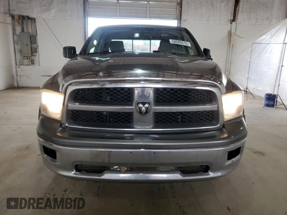 ✅ 2009 Dodge 1500 TRX • VIN: 1D3HV18P39S757401 • Lot: 50089315. Wystawiony na Copart z przebiegiem 179 095 mil. Bezpłatny archiwum sprzedaży aukcyjnych z USA i szczegółowy raport historii pojazdu na DreamBid. Zdjęcie 5.