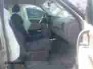 2010 Chevrolet Silverado 1500 Work Truck z VIN 1GCSCPE02AZ204250, wystawiony jako IAAI lot #43064312 z przebiegiem 141 651 mil mil oraz . Historia ofert i sprzedaży dostępna na DreamBid. Obrazek 5.