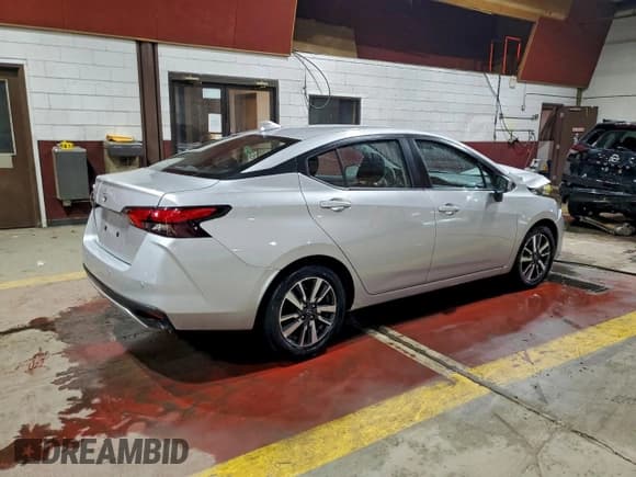 ✅ 2025 Nissan Versa SV • VIN: 3N1CN8EV5SL832766 • Лот: 94326845. Опубликован ранее на Copart с пробегом 17 059 миль. Бесплатный доступ к архиву аукционных продаж из США и подробный отчёт об истории автомобиля на DreamBid. Изображение 3.