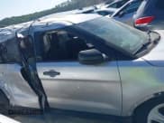 ✅ 2018 Ford Police Interceptor Utility • VIN: 1FM5K8AR6JGA32757 • Lot: 42124791. Wystawiony na IAAI z przebiegiem Nie podano. Bezpłatny archiwum sprzedaży aukcyjnych z USA i szczegółowy raport historii pojazdu na DreamBid. Zdjęcie 14.