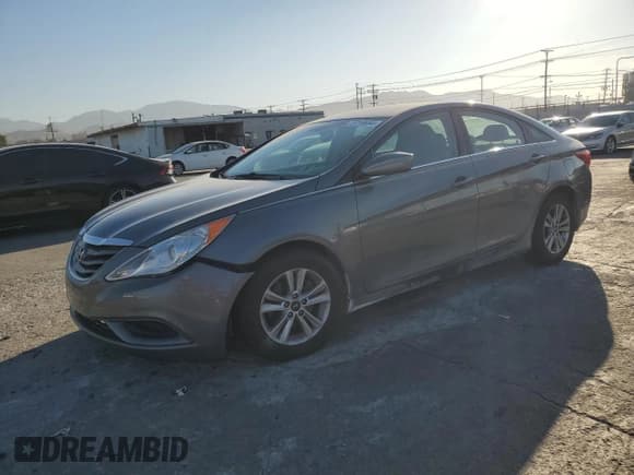 ✅ 2013 Hyundai Sonata GLS • VIN: 5NPEB4AC6DH696971 • Lot: 73719694. Listed on Copart with 125,861 mi. Free auction sales archive from the USA and detailed vehicle history report at DreamBid. Image 1.