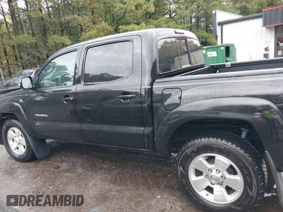 ✅ 2013 Toyota Tacoma • VIN: 3TMLU4EN7DM110527 • Лот: 43567662. Опубликован ранее на IAAI с пробегом 189 966 миль. Бесплатный доступ к архиву аукционных продаж из США и подробный отчёт об истории автомобиля на DreamBid. Изображение 14.