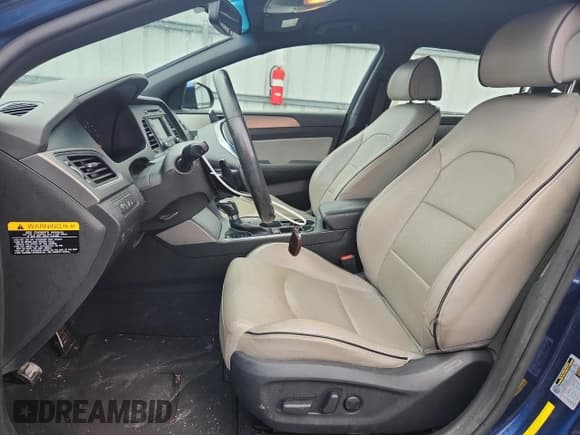 ✅ 2015 Hyundai Sonata Sport • VIN: 5NPE34AB1FH226595 • Лот: 84726305. Опубликован ранее на Copart с пробегом 74 745 миль. Бесплатный доступ к архиву аукционных продаж из США и подробный отчёт об истории автомобиля на DreamBid. Изображение 7.