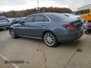 ✅ 2015 Mercedes-Benz C 300 Sport • VIN: 55SWF4KB7FU075835 • Лот: 92116705. Опубликован ранее на Copart с пробегом 134 613 миль. Бесплатный доступ к архиву аукционных продаж из США и подробный отчёт об истории автомобиля на DreamBid. Изображение 2.