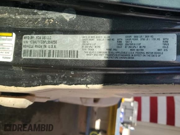 ✅ 2023 Jeep Gladiator Overland • VIN: 1C6HJTFG3PL559256 • Lot: 84466875. Listed on Copart with 20,864 mi. Free auction sales archive from the USA and detailed vehicle history report at DreamBid. Image 12.