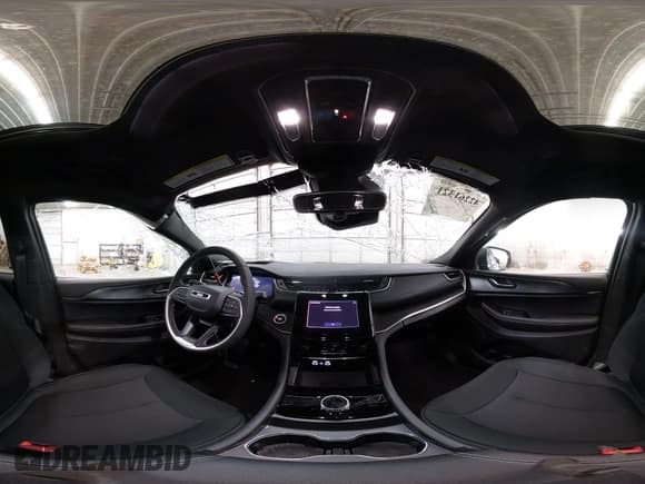 ✅ 2025 Jeep Grand Cherokee Altitude X • VIN: 1C4RJHAG5SC278876 • Лот: 42261321. Опубликован ранее на IAAI с пробегом 819 миль. Бесплатный доступ к архиву аукционных продаж из США и подробный отчёт об истории автомобиля на DreamBid. Изображение 19.