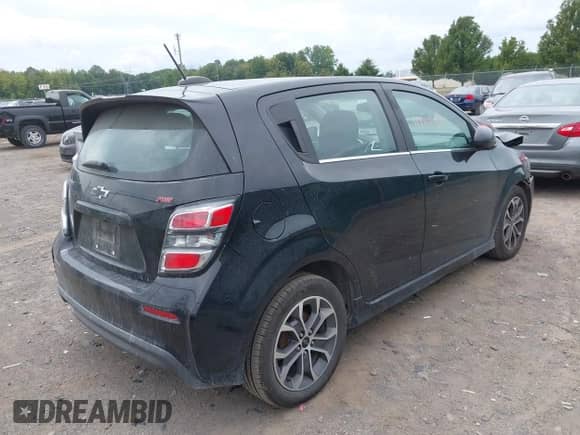 2020 Chevrolet Sonic LT с VIN 1G1JD6SB4L4129665, выставлен на аукционе IAAI как лот 43018158 с пробегом 120 328 миль миль и . История ставок и продаж доступна на DreamBid. Изображение 4.