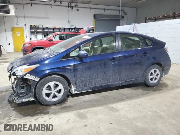 ✅ 2014 Toyota Prius Three • VIN: JTDKN3DU0E0378934 • Лот: 42817735. Опубликован ранее на Copart с пробегом 198 643 миль. Бесплатный доступ к архиву аукционных продаж из США и подробный отчёт об истории автомобиля на DreamBid. Изображение 1.
