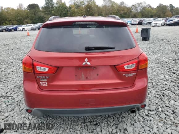 2013 Mitsubishi Outlander LE with VIN 4A4AP5AU6DE018325, listed as a Copart auction lot 82495695 with 260,422 mi miles and Salvage title. Bid and sale history available at DreamBid. Image 6.