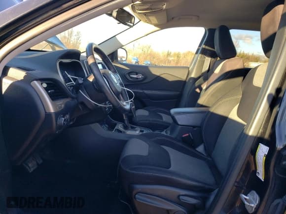 ✅ 2014 Jeep Cherokee Latitude • VIN: 1C4PJLCS7EW116696 • Lot: 93183235. Wystawiony na Copart z przebiegiem 76 718 mil. Bezpłatny archiwum sprzedaży aukcyjnych z USA i szczegółowy raport historii pojazdu na DreamBid. Zdjęcie 7.