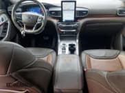 ✅ 2022 Ford Explorer King Ranch • VIN: 1FM5K7LC1NGA03532 • Лот: 84902714. Опубликован ранее на Copart с пробегом 43 030 миль. Бесплатный доступ к архиву аукционных продаж из США и подробный отчёт об истории автомобиля на DreamBid. Изображение 8.