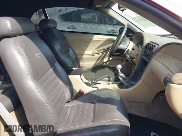 ✅ 2001 Ford Mustang GT Deluxe • VIN: 1FAFP45X61F196100 • Lot: 41770079. Listed on IAAI with 153,257 mi. Free auction sales archive from the USA and detailed vehicle history report at DreamBid. Image 5.