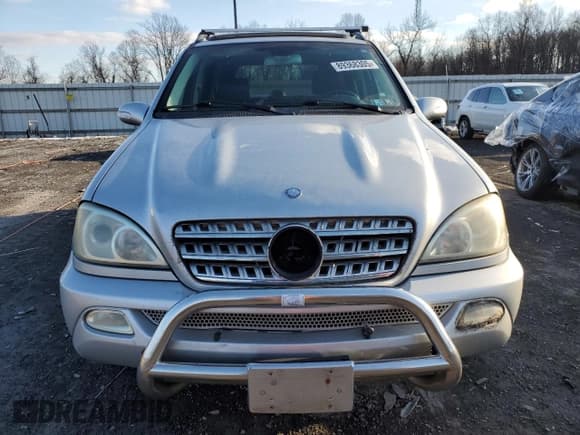 ✅ 2005 Mercedes-Benz M 500 • VIN: 4JGAB75E05A557161 • Lot: 89368305. Listed on Copart with 185,929 mi. Free auction sales archive from the USA and detailed vehicle history report at DreamBid. Image 5.