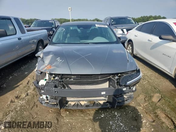 ✅ 2025 Hyundai Elantra SE • VIN: KMHLL4DG2SU942528 • Lot: 71953735. Listed on Copart with 6,081 mi. Free auction sales archive from the USA and detailed vehicle history report at DreamBid. Image 5.