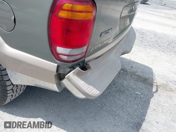 ✅ 2000 Ford Explorer Eddie Bauer • VIN: 1FMDU74E2YUA00568 • Lot: 42176409. Wystawiony na IAAI z przebiegiem 150 479 mil. Bezpłatny archiwum sprzedaży aukcyjnych z USA i szczegółowy raport historii pojazdu na DreamBid. Zdjęcie 6.