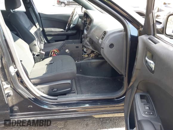 ✅ 2014 Dodge Charger Police • VIN: 2C3CDXAT9EH124746 • Lot: 43449834. Wystawiony na IAAI z przebiegiem 120 789 mil. Bezpłatny archiwum sprzedaży aukcyjnych z USA i szczegółowy raport historii pojazdu na DreamBid. Zdjęcie 5.