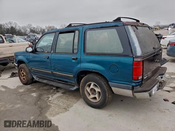 ✅ 1994 Ford Explorer Eddie Bauer • VIN: 1FMDU34X8RUE17866 • Lot: 95075305. Listed on Copart with 253,824 mi. Free auction sales archive from the USA and detailed vehicle history report at DreamBid. Image 2.