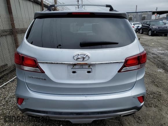 ✅ 2017 Hyundai Santa Fe SE • VIN: KM8SM4HF3HU192169 • Лот: 41246054. Опубликован ранее на Copart с пробегом 119 153 миль. Бесплатный доступ к архиву аукционных продаж из США и подробный отчёт об истории автомобиля на DreamBid. Изображение 6.
