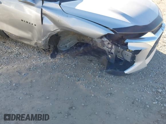 ✅ 2020 Chevrolet Blazer LT • VIN: 3GNKBCRS2LS533934 • Lot: 43687926. Listed on IAAI with 108,973 mi. Free auction sales archive from the USA and detailed vehicle history report at DreamBid. Image 6.