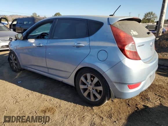 ✅ 2014 Hyundai Accent SE • VIN: KMHCU5AE2EU186791 • Лот: 76770304. Опубликован ранее на Copart с пробегом 165 466 миль. Бесплатный доступ к архиву аукционных продаж из США и подробный отчёт об истории автомобиля на DreamBid. Изображение 2.