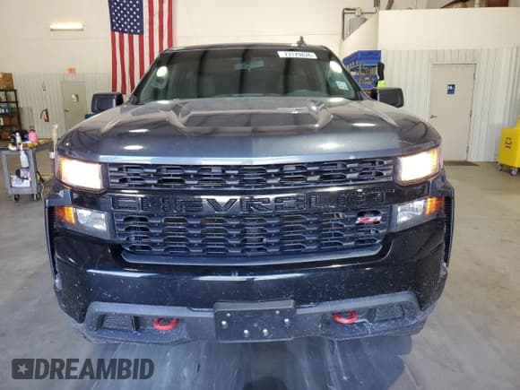 ✅ 2020 Chevrolet Silverado 1500 Custom Trail Boss • VIN: 3GCPYCEF3LG155860 • Lot: 73179824. Wystawiony na Copart z przebiegiem 70 727 mil. Bezpłatny archiwum sprzedaży aukcyjnych z USA i szczegółowy raport historii pojazdu na DreamBid. Zdjęcie 5.