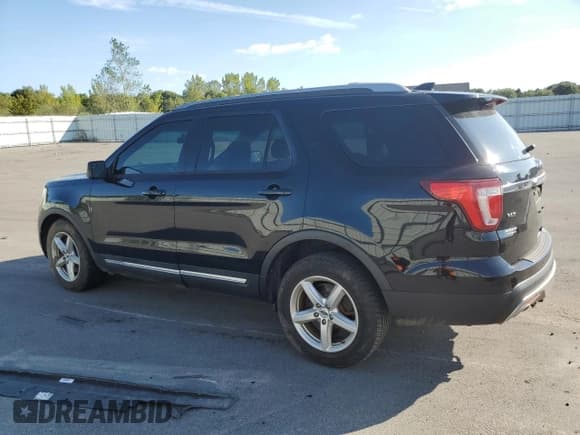 ✅ 2016 Ford Explorer XLT • VIN: 1FM5K8D86GGC70605 • Lot: 80029755. Wystawiony na Copart z przebiegiem 164 965 mil. Bezpłatny archiwum sprzedaży aukcyjnych z USA i szczegółowy raport historii pojazdu na DreamBid. Zdjęcie 2.