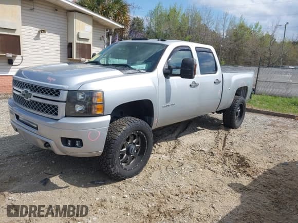 ✅ 2012 Chevrolet Silverado 2500HD LT • VIN: 1GC1KXC85CF242910 • Лот: 41937597. Опубликован ранее на IAAI с пробегом 199 164 миль. Бесплатный доступ к архиву аукционных продаж из США и подробный отчёт об истории автомобиля на DreamBid. Изображение 2.