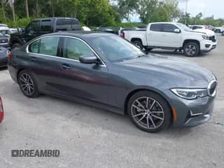 ✅ 2020 BMW 3 Series 330i • VIN: 3MW5R1J01L8B25726 • Lot: 43603128. Listed on IAAI with 37,066 mi. Free auction sales archive from the USA and detailed vehicle history report at DreamBid. Image 1.