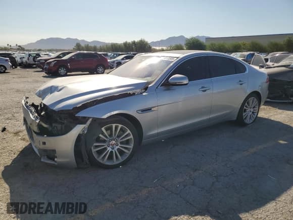 ✅ 2017 Jaguar XF 20d Prestige • VIN: SAJBE4BN9HCY47556 • Лот: 80413505. Опубликован ранее на Copart с пробегом 67 381 миль. Бесплатный доступ к архиву аукционных продаж из США и подробный отчёт об истории автомобиля на DreamBid. Изображение 1.