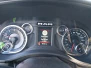 ✅ 2021 Ram 1500 Big Horn • VIN: 1C6SRFFT0MN663748 • Lot: 43448279. Wystawiony na IAAI z przebiegiem 86 456 mil. Bezpłatny archiwum sprzedaży aukcyjnych z USA i szczegółowy raport historii pojazdu na DreamBid. Zdjęcie 7.