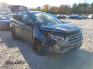 ✅ 2019 Ford Escape SE • VIN: 1FMCU9GDXKUA86259 • Лот: 43610676. Опубликован ранее на IAAI с пробегом 53 902 миль. Бесплатный доступ к архиву аукционных продаж из США и подробный отчёт об истории автомобиля на DreamBid. Изображение 1.